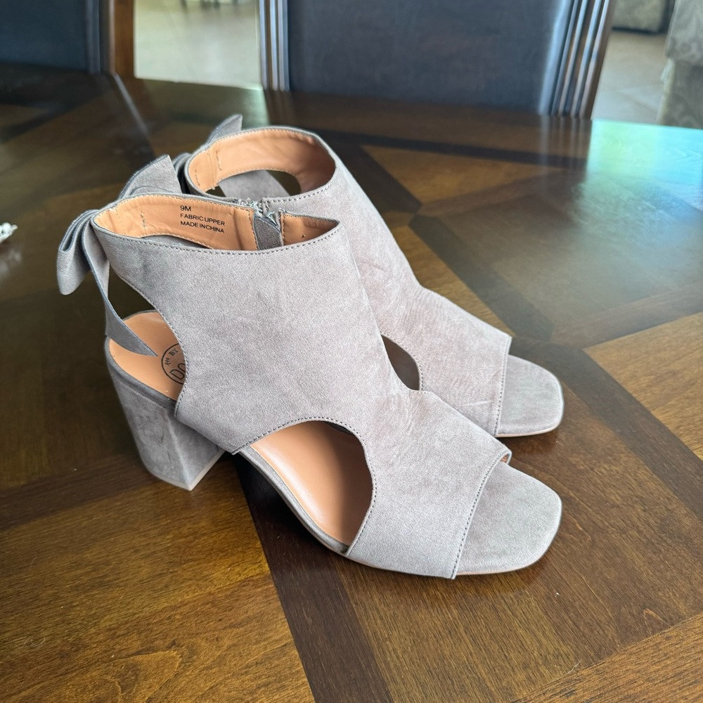 Dolce by mojo moky EUC